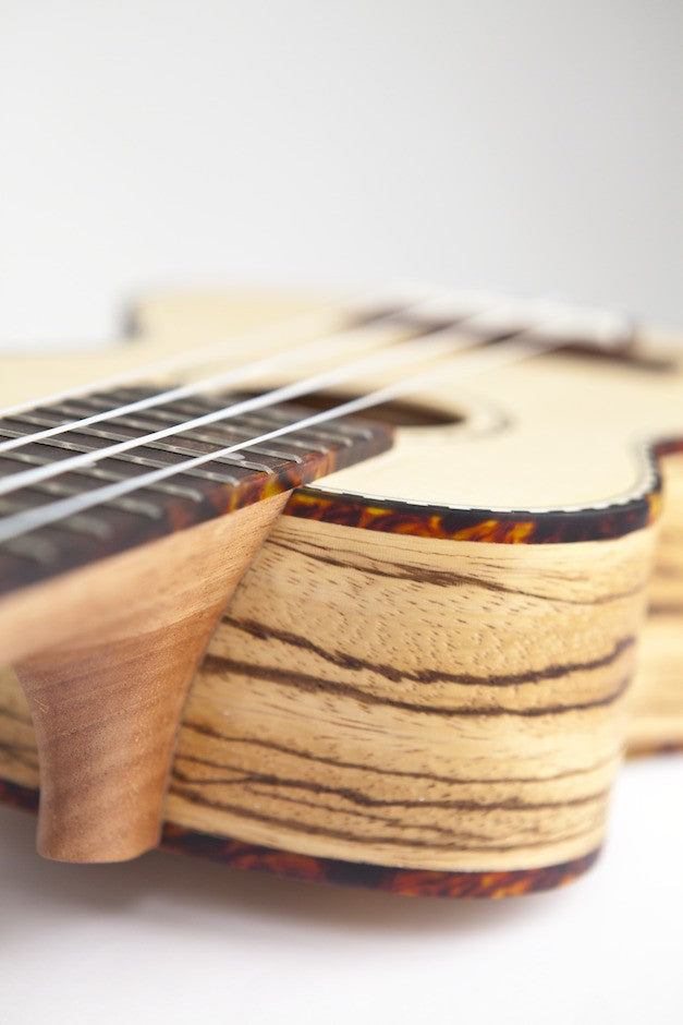 Reno RU210 Ukulele