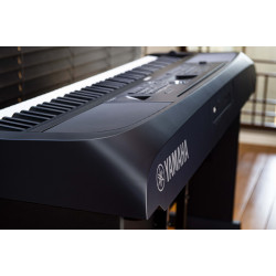 Yamaha DGX-670 Portable Grand Digital Piano