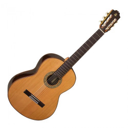 Classic Guitar Admira A10 solid Cedar top