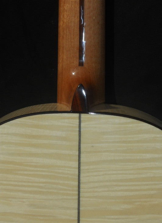 Admira F4 Flamenco model, solid Spruce top