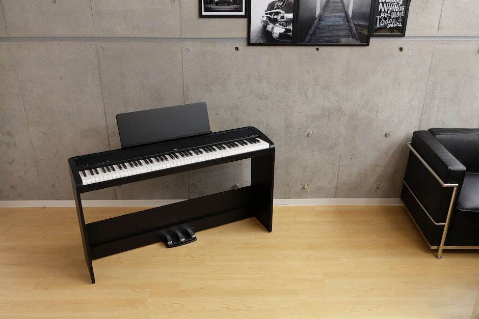 KORG B2SP-BSDigital Piano w. Stand  Black